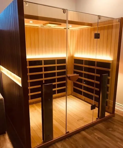 How to Keep Your Body Warm Naturally in the Winter - Clearlight Infrared  Saunas